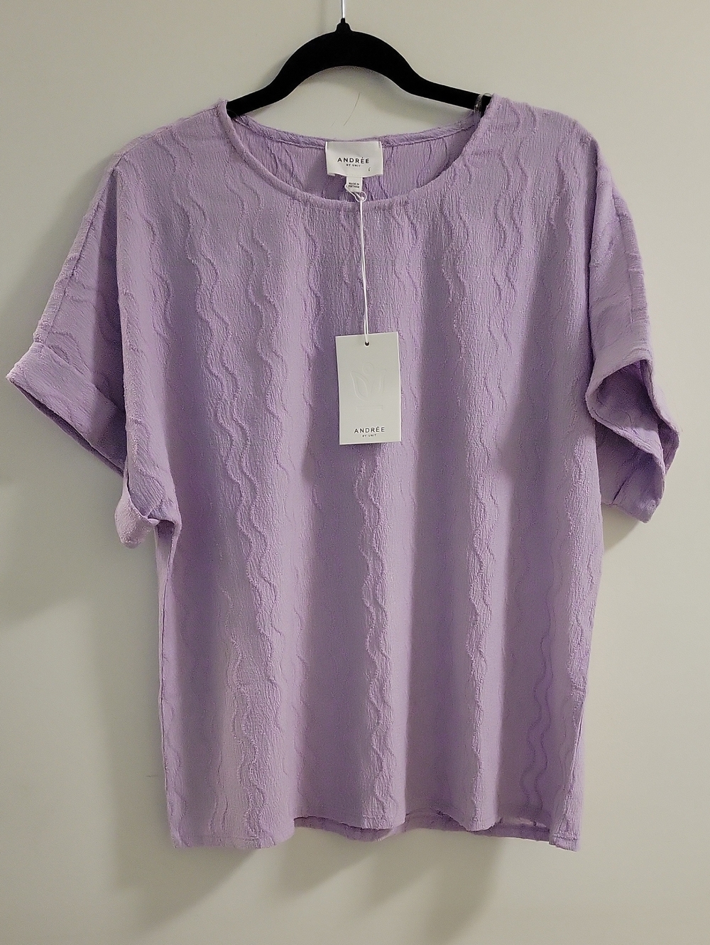ANDREE BY UNIT Lilac Wave-Texture Short Sleeve Top Size Small